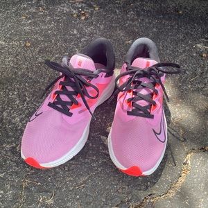 Nike shoes pink